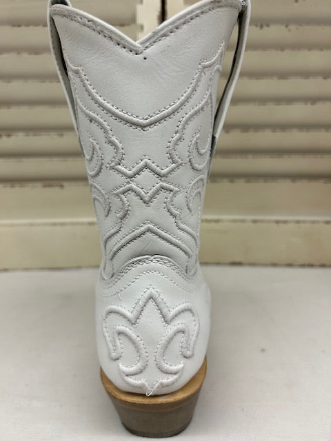 Corral - Z5071 White Embroidery