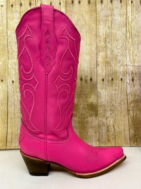 Corral - Z5138 Fuchsia Embroidery