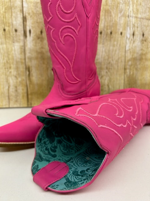 Corral - Z5138 Fuchsia Embroidery