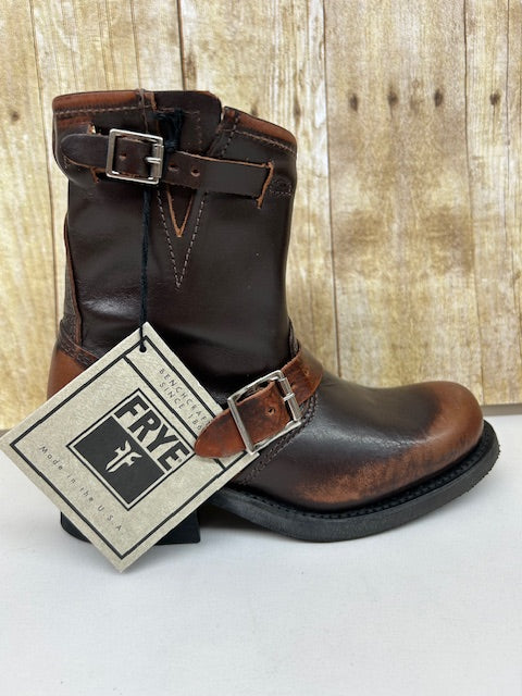 Frye - 77502 Dark Brown Engineer 8R