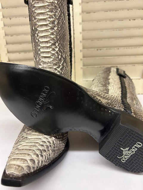 Old Gringo - M147-132  Full Python  13"