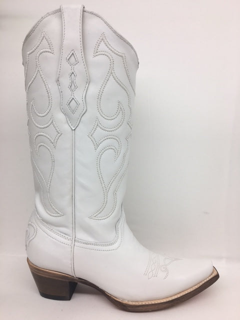 Corral - Z5046 White Embroidery