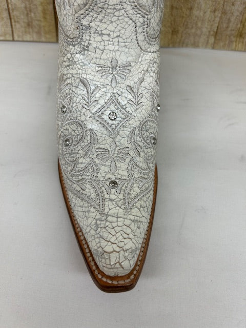 Corral - Z5123 Crackled Bone with Embroidery and Crystals