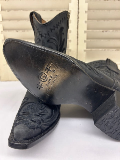 Corral - L6225 – Black Floral Embroidery Ankle Cowboy Boot
