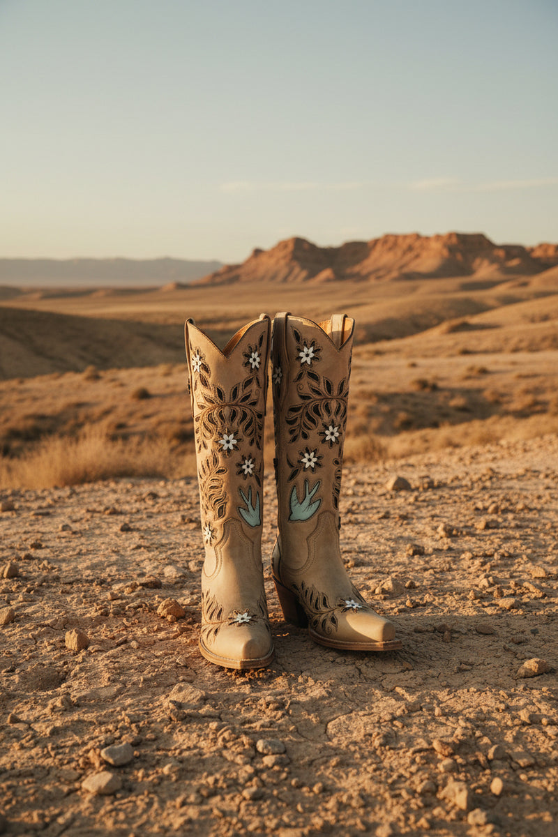 Corral - Z5429 Straw Laser and Flowers, Bird Inlays and Crystals